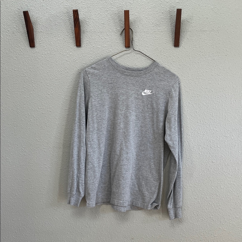 Nike Heather Gray Long Sleeve Shirt